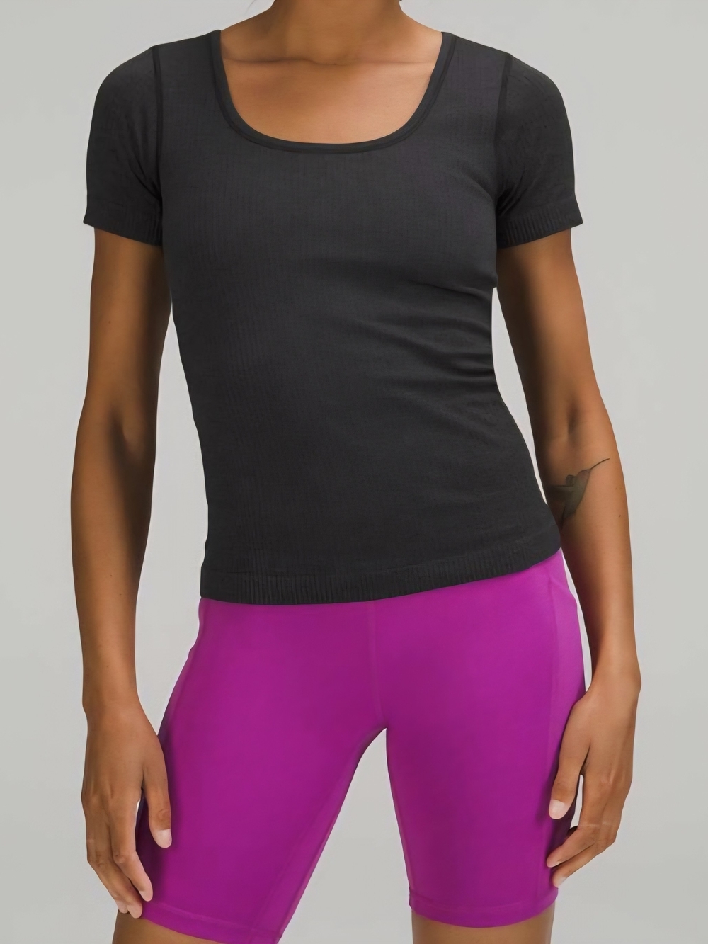 NWT lululemon athletica Black Scoop Neck Short Sleeve Top
